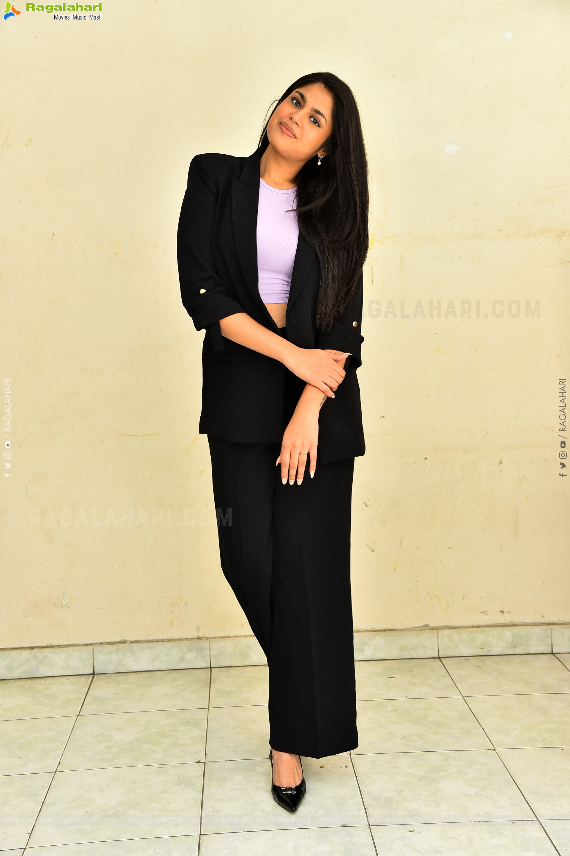 Faria Abdullah Latest HD Photoshoot Stills, Photo Gallery