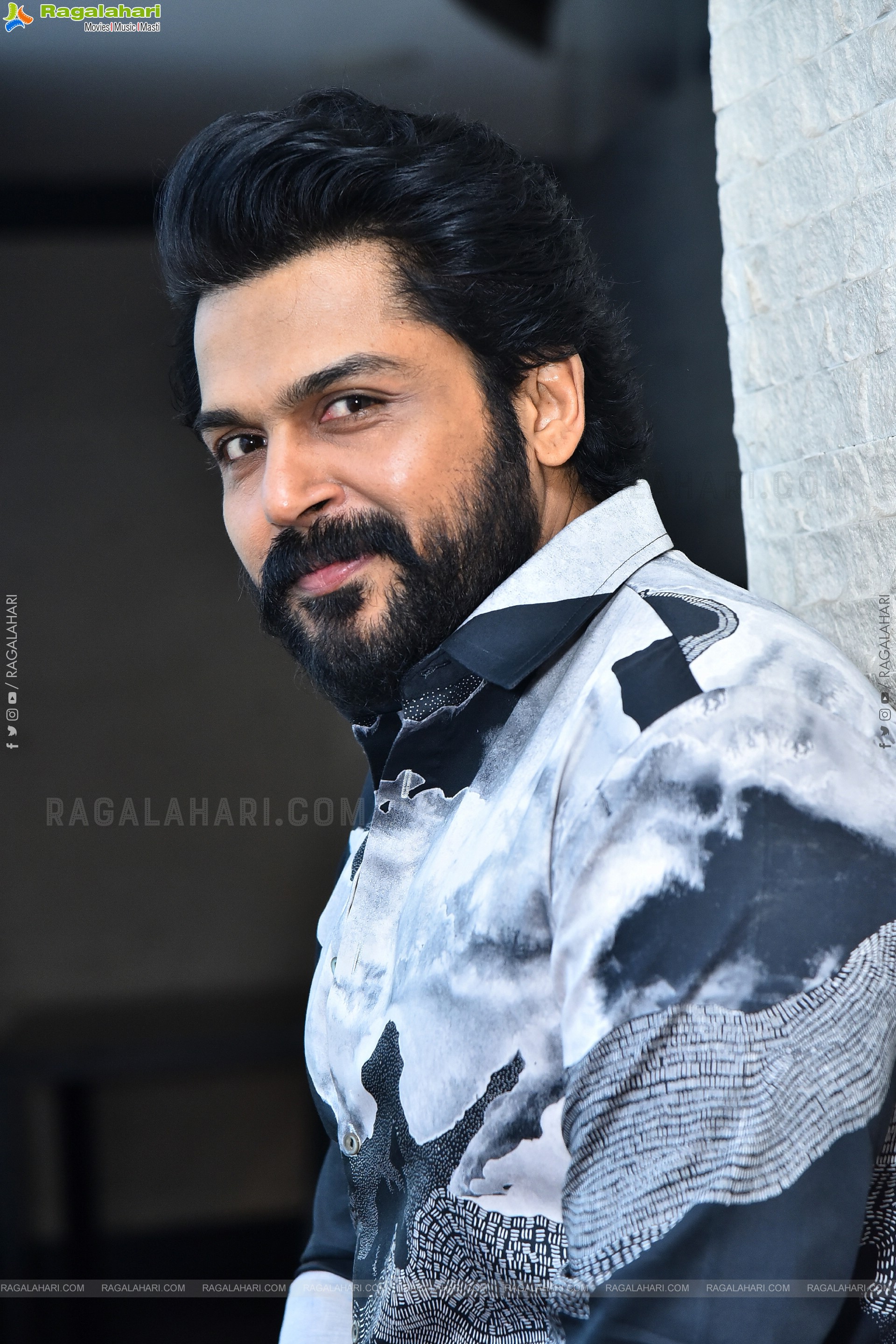 Hero Karthi at Annagaru Vostaru Interview, HD Gallery