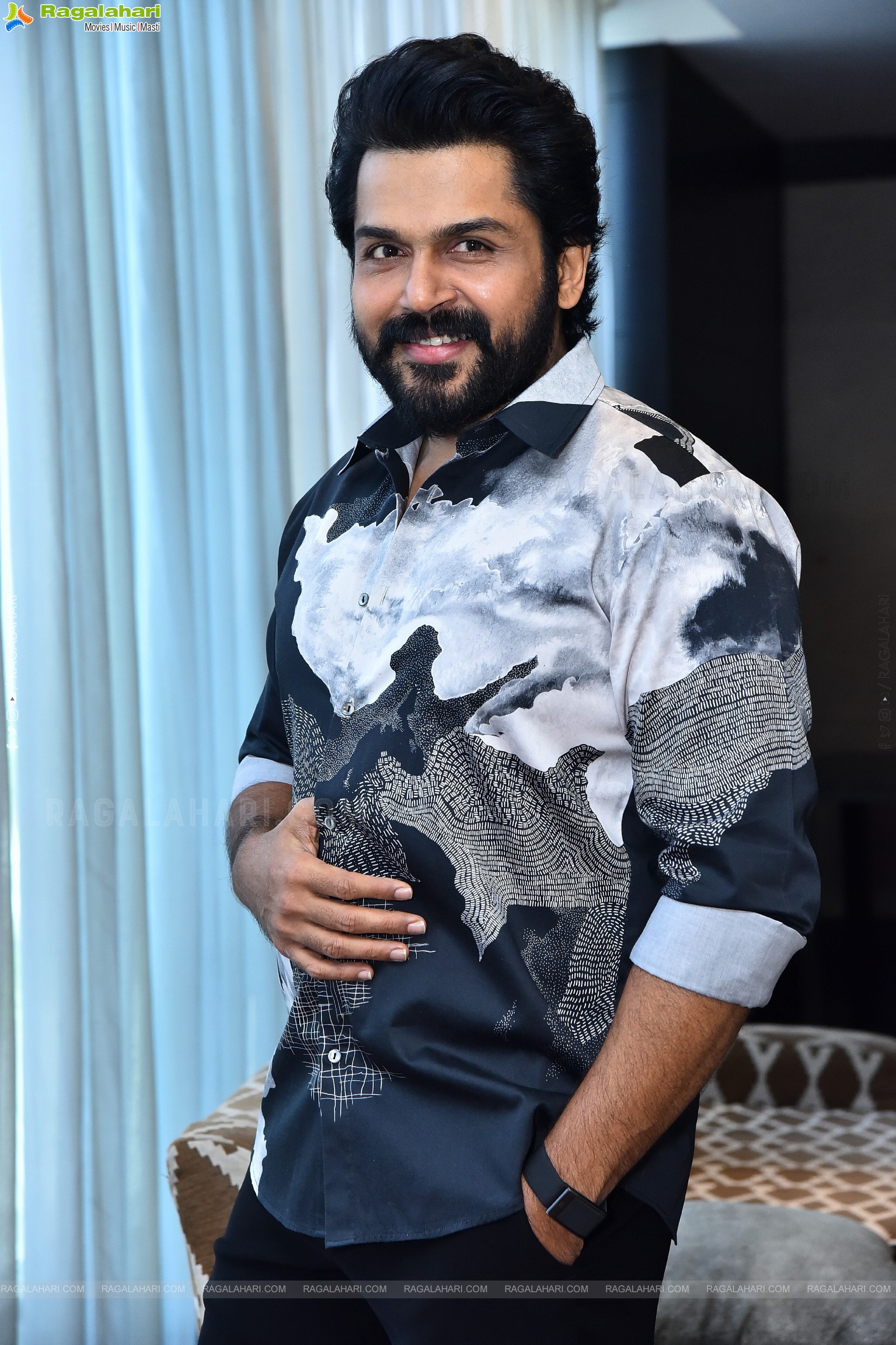 Hero Karthi at Annagaru Vostaru Interview, HD Gallery