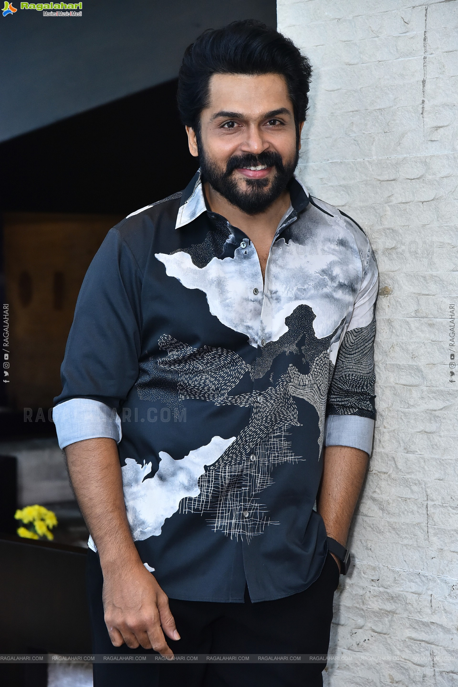 Hero Karthi at Annagaru Vostaru Interview, HD Gallery