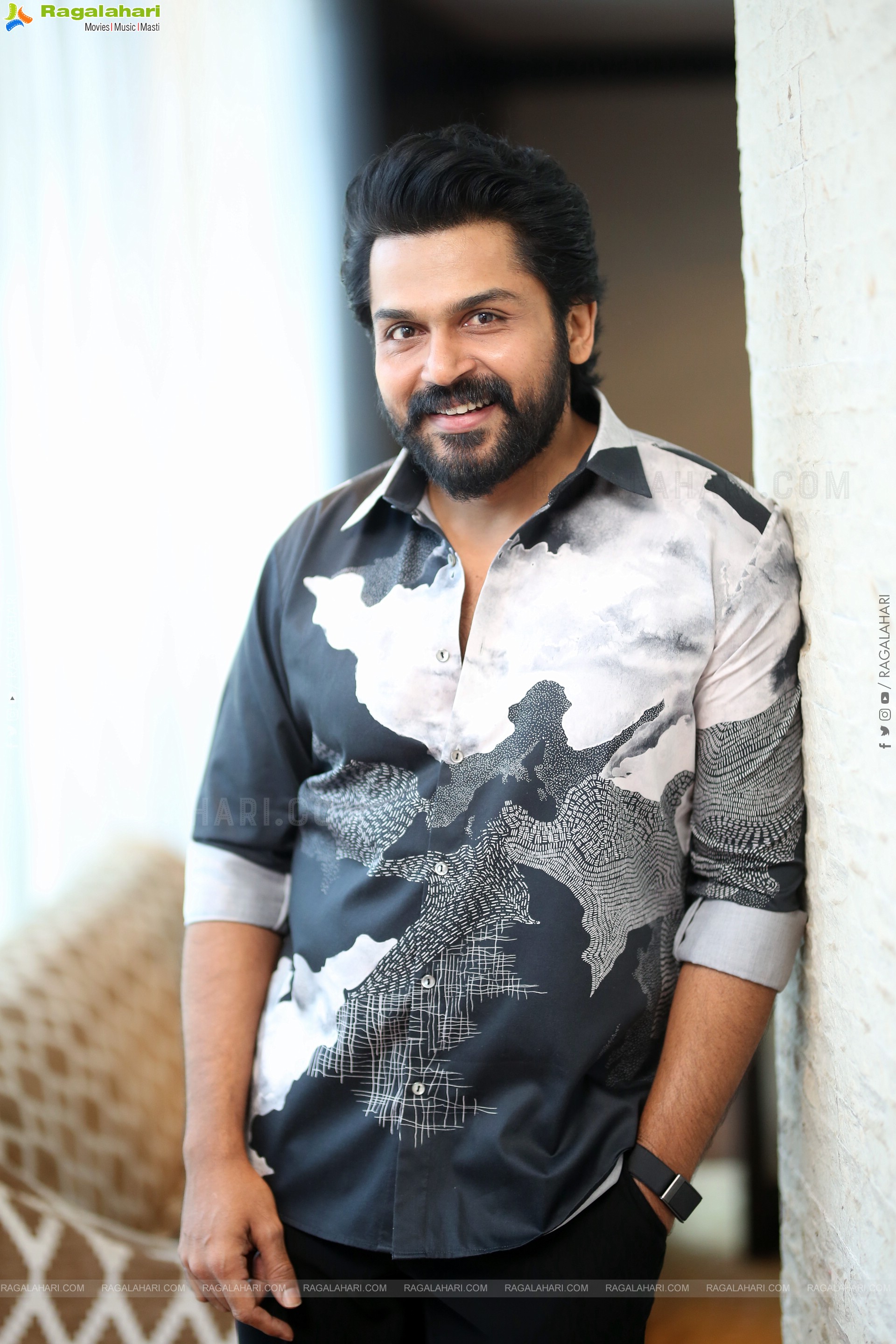 Hero Karthi at Annagaru Vostaru Interview, HD Gallery