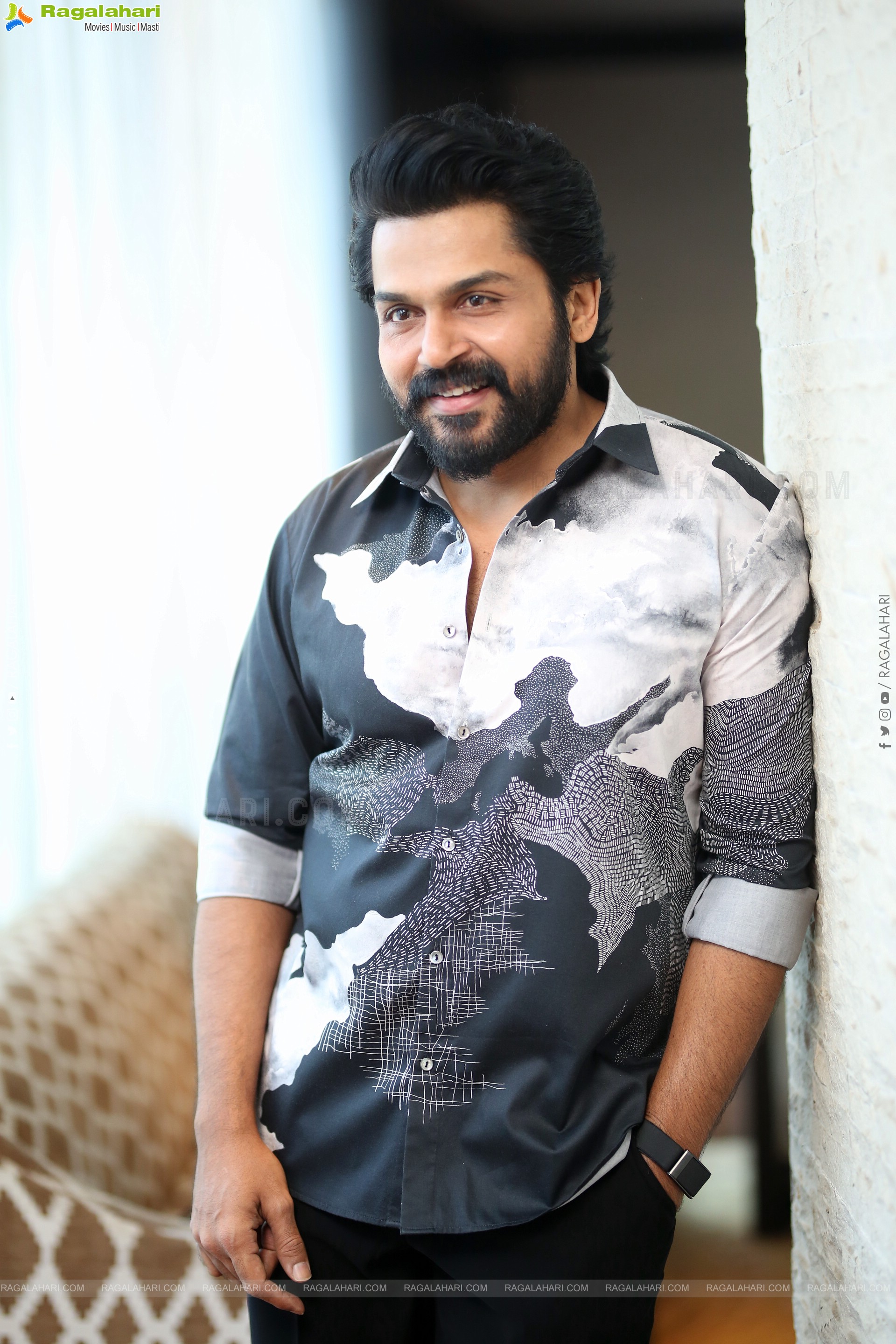 Hero Karthi at Annagaru Vostaru Interview, HD Gallery