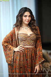 Krithi Shetty at Annagaru Vostaru Interview, HD Gallery