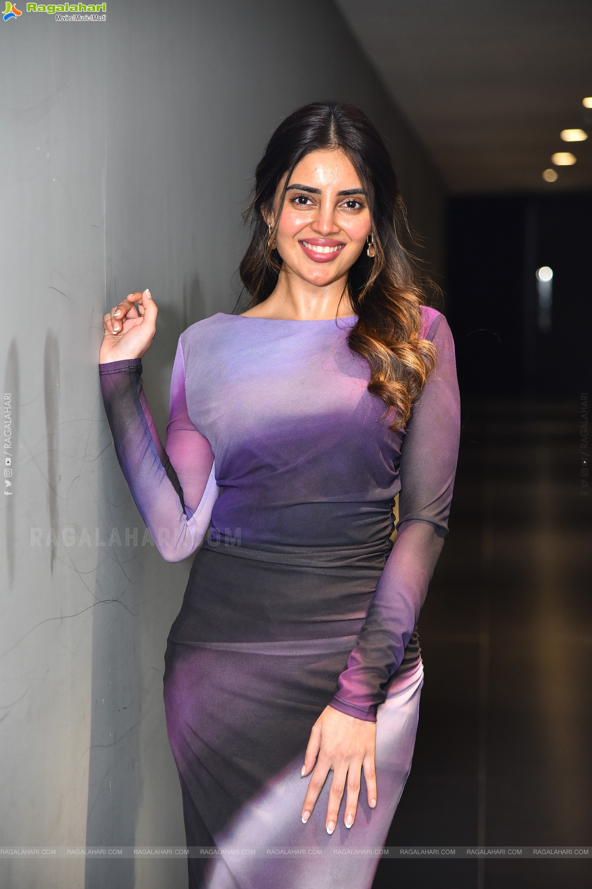 Kushitha Kallapu at 3 Roses Season 2 Pre Release Event, HD Gallery