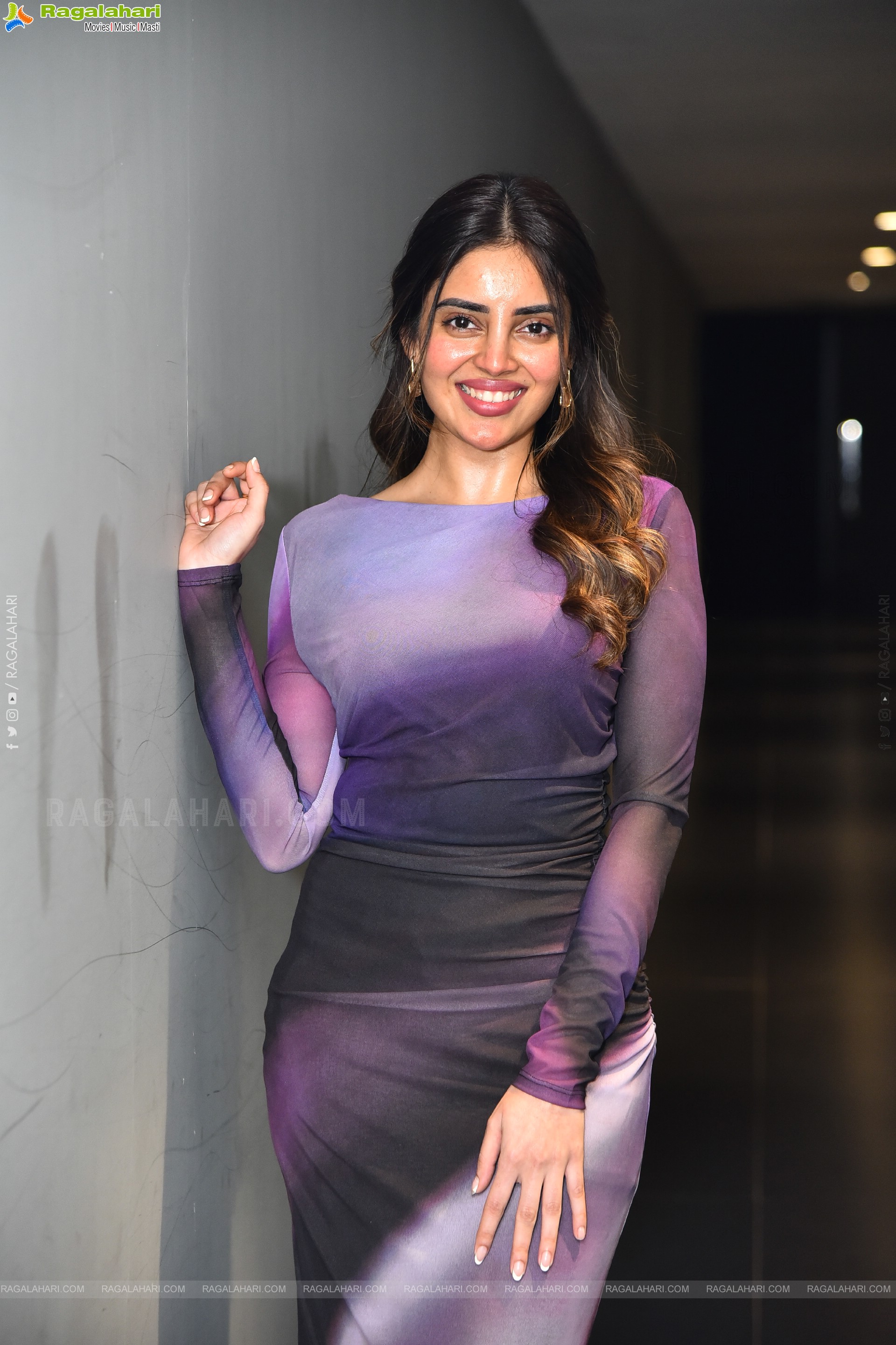 Kushitha Kallapu at 3 Roses Season 2 Pre Release Event, HD Gallery