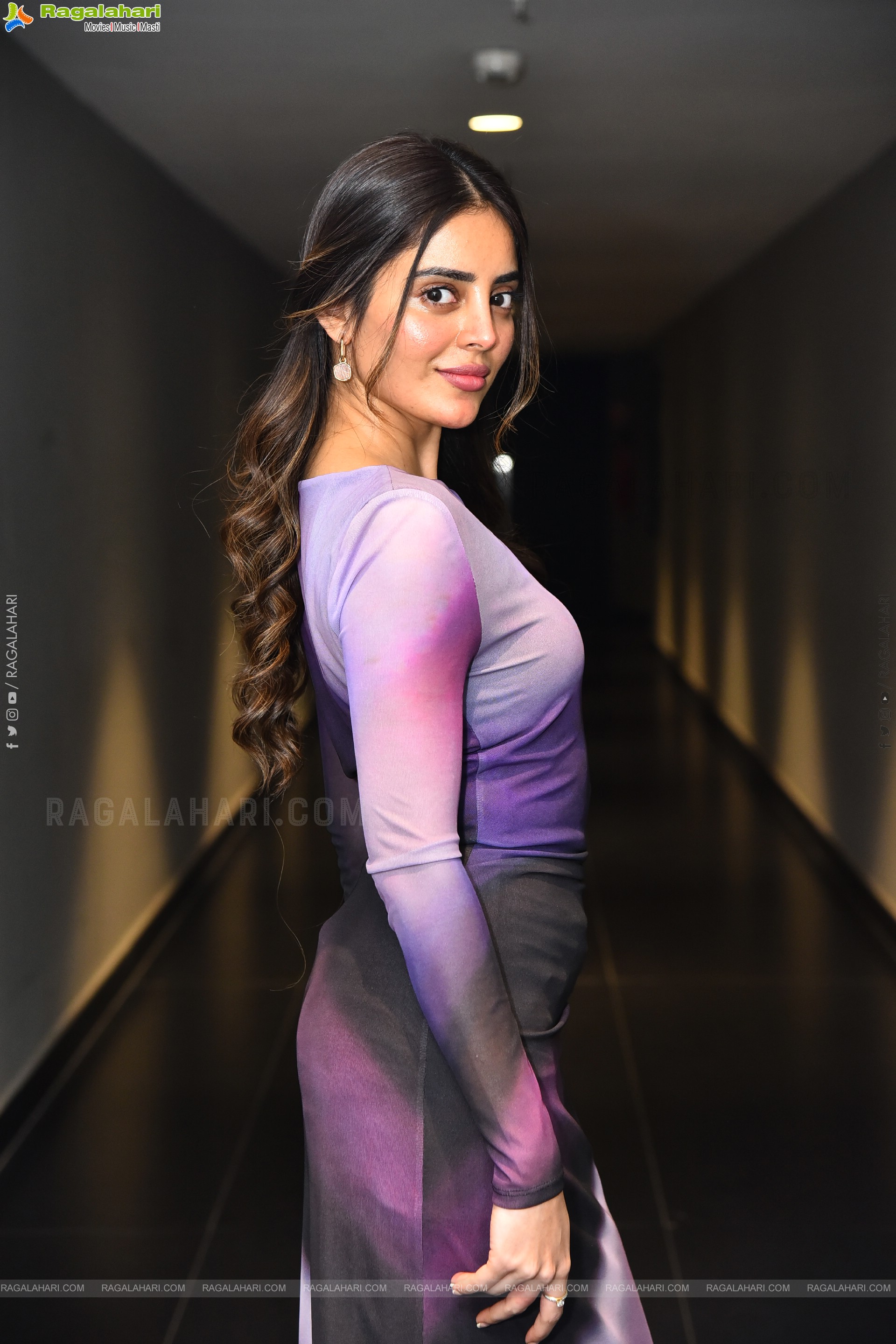 Kushitha Kallapu at 3 Roses Season 2 Pre Release Event, HD Gallery