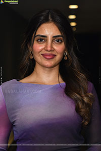 Kushitha Kallapu at 3 Roses Season 2 Pre Release