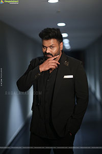 Manchu Manoj at David Reddy Glimpse Launch