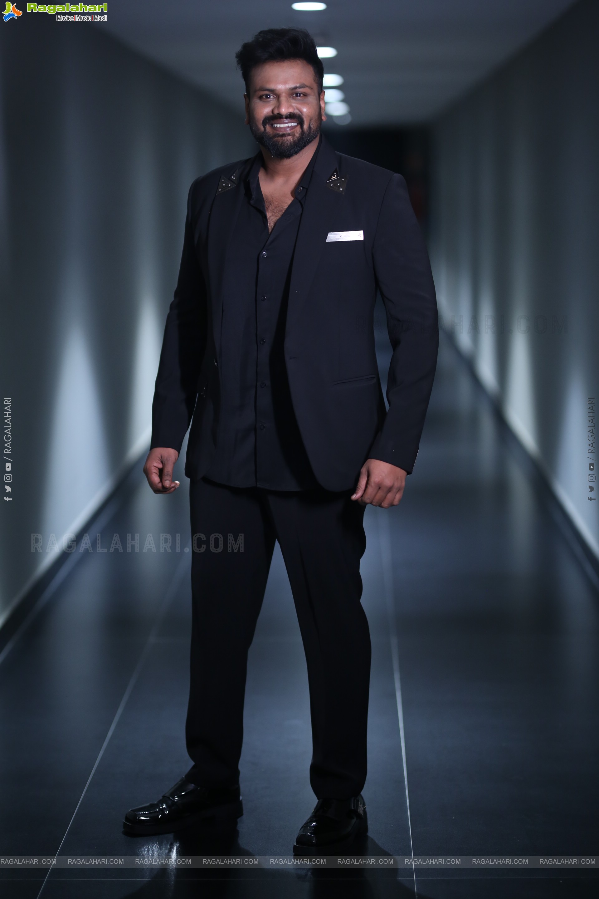 Manchu Manoj at David Reddy Glimpse Launch, HD Gallery