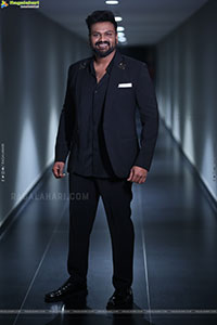 Manchu Manoj at David Reddy Glimpse Launch