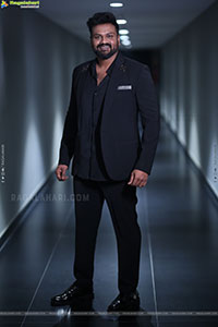 Manchu Manoj at David Reddy Glimpse Launch