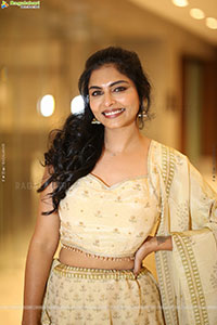 Mounika Reddy Latest Photoshoot Stills