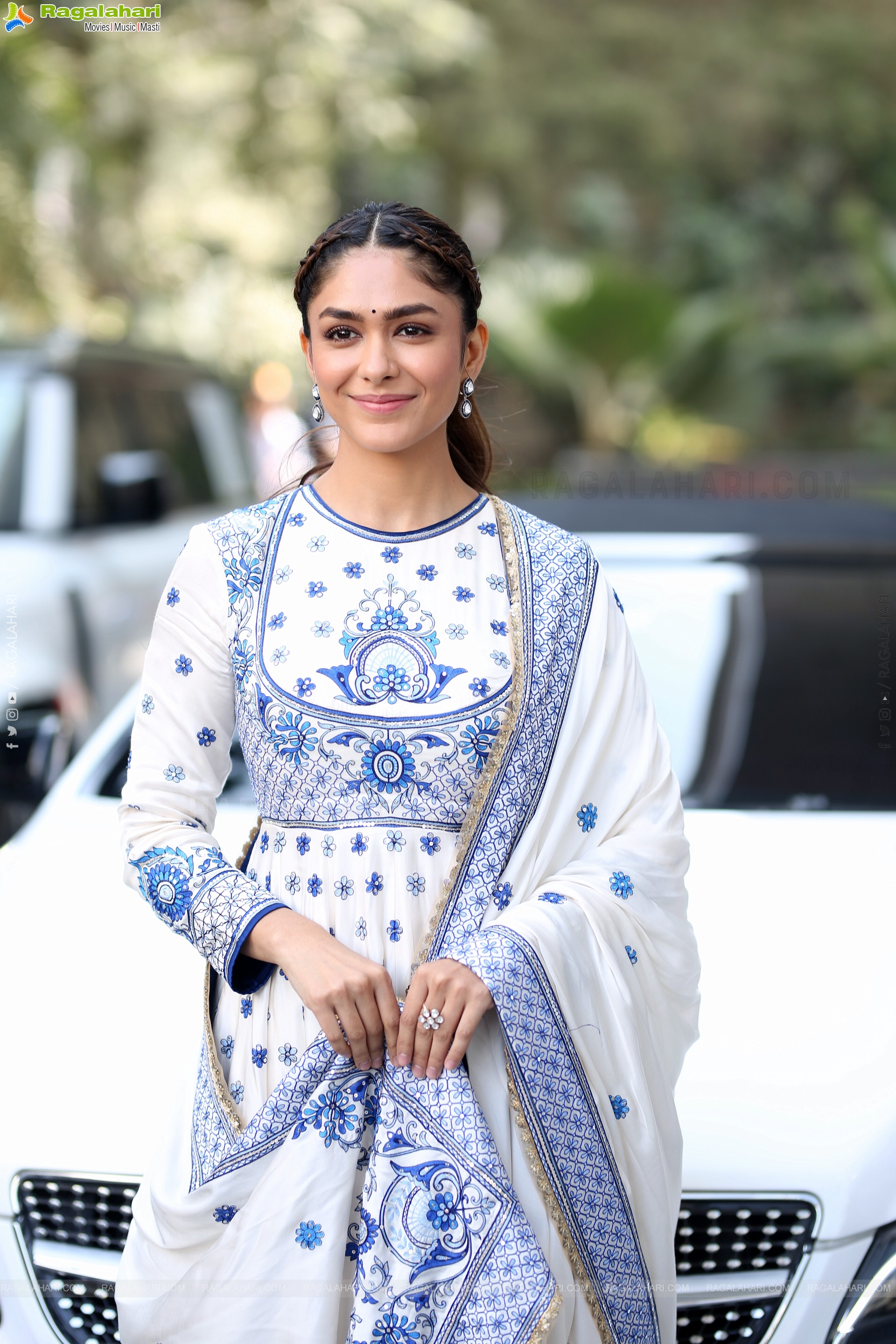 Mrunal Thakur at Dacoit Movie Teaser Launch Event, HD Gallery