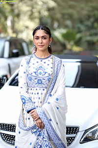 Mrunal Thakur at Dacoit Movie Teaser Launch