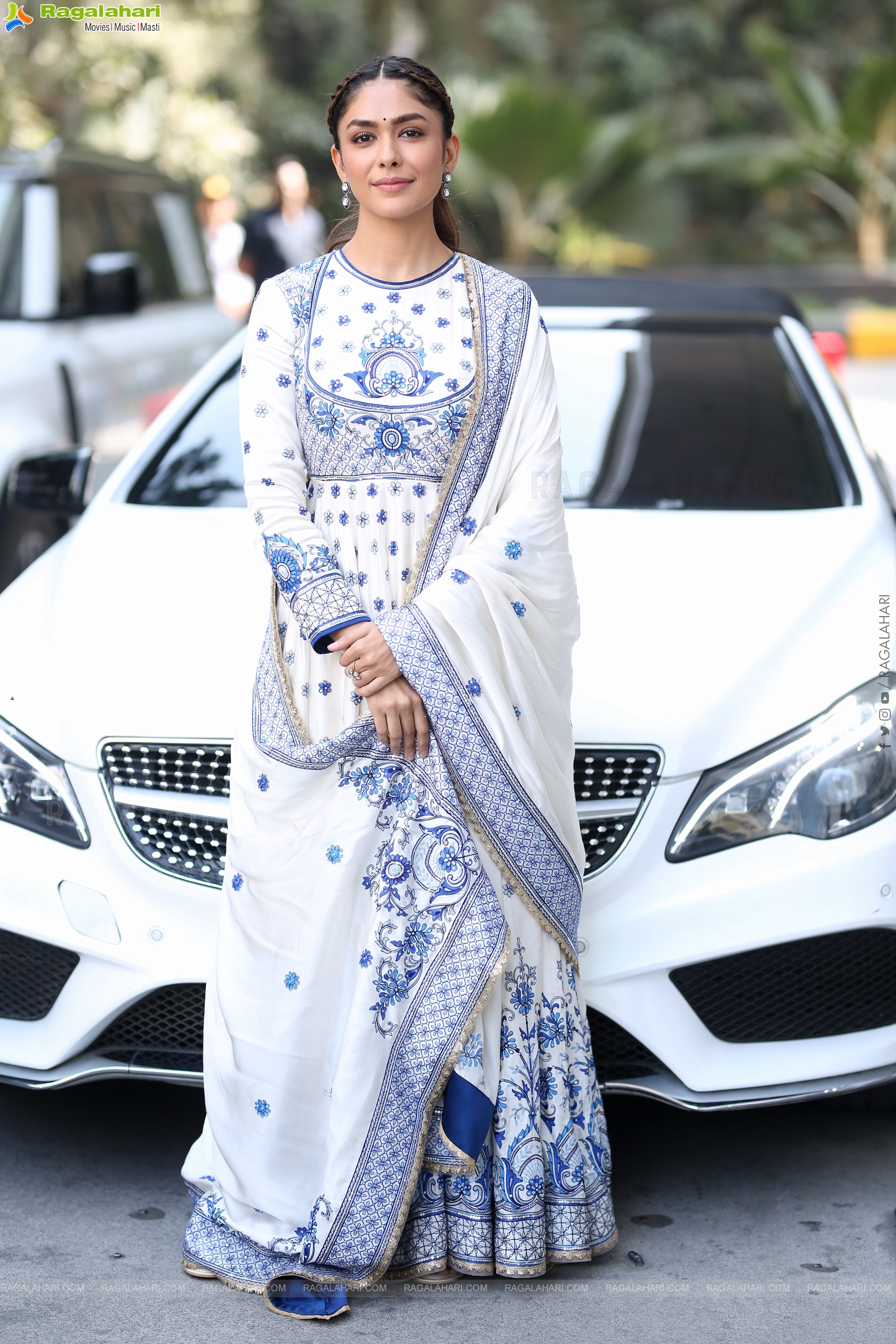 Mrunal Thakur at Dacoit Movie Teaser Launch Event, HD Gallery