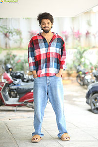 Nandu stills at Psych Siddhartha Movie Interview