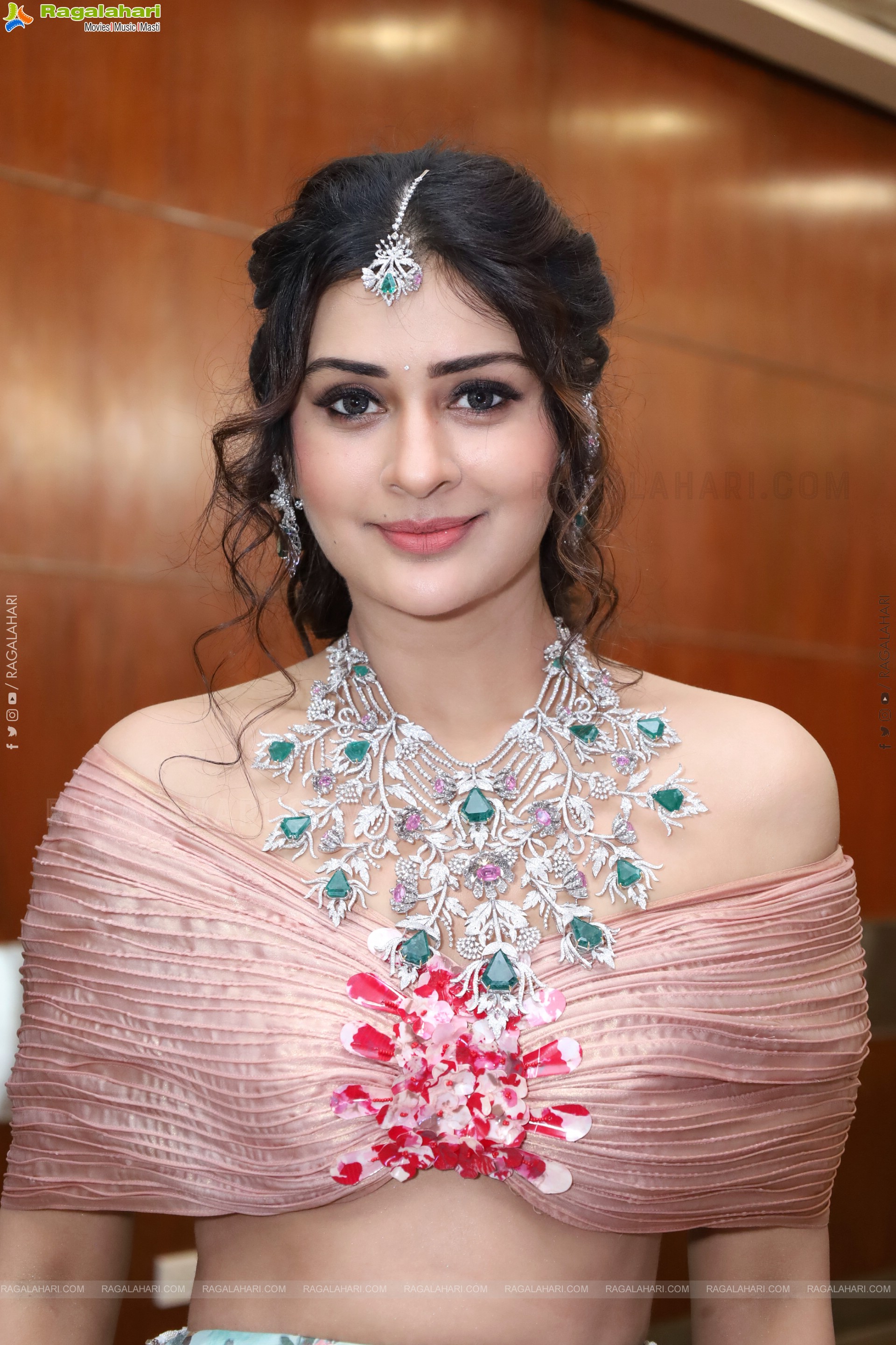 Payal Rajput at Hi Life Jewels Exhibition Launch, HD Gallery