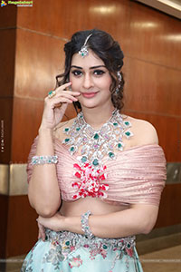 Payal Rajput at Hi Life Jewels Exhibition Launch, HD Gallery