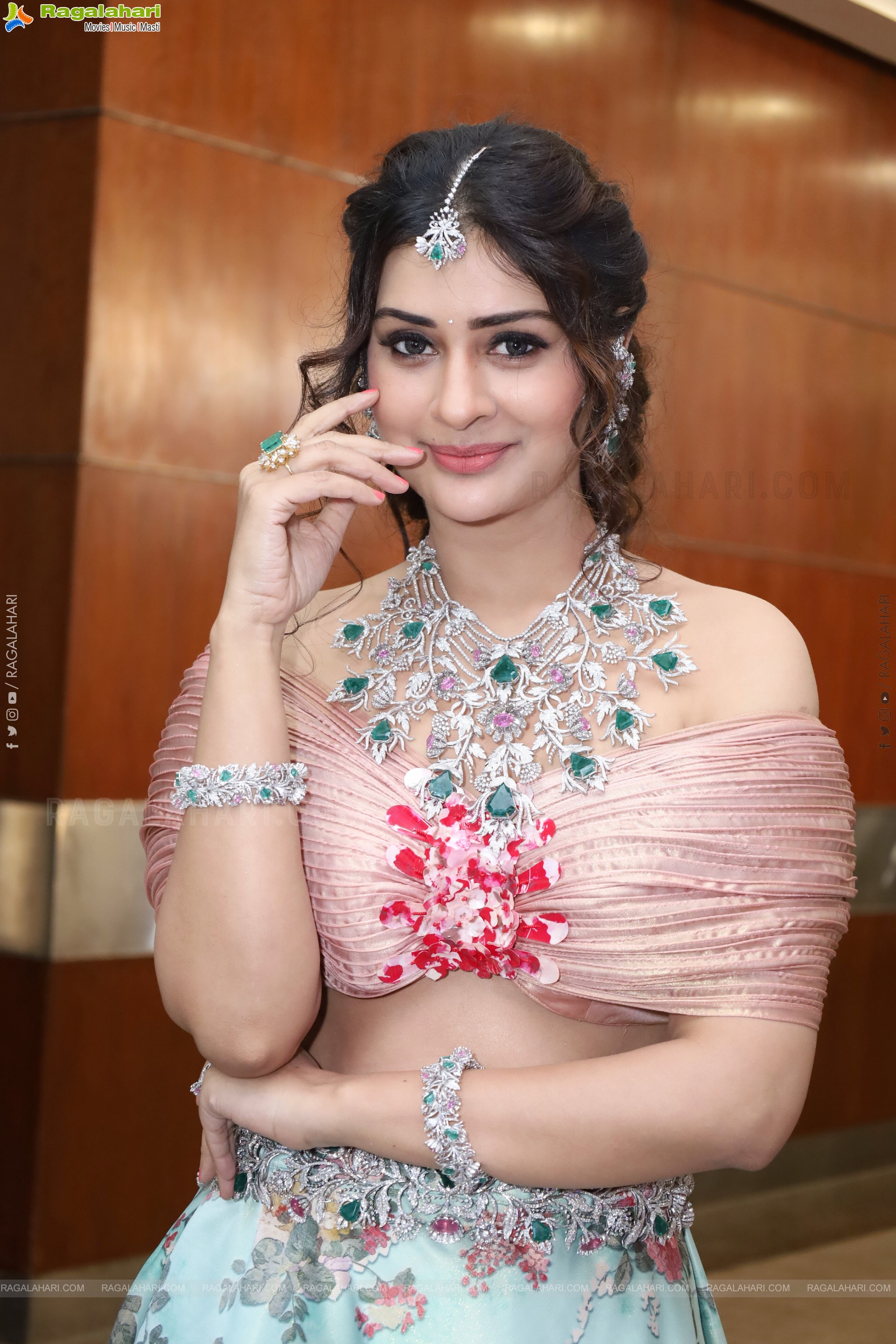 Payal Rajput at Hi Life Jewels Exhibition Launch, HD Gallery