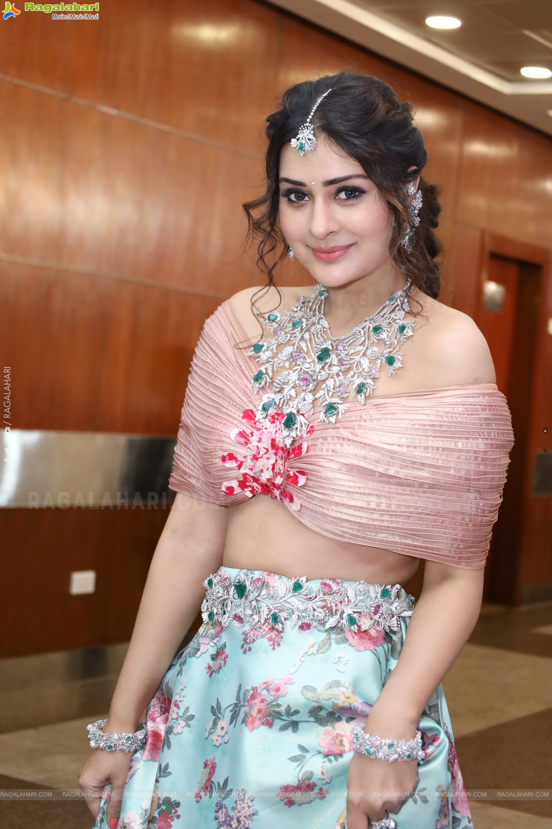 Payal Rajput at Hi Life Jewels Exhibition Launch, HD Gallery