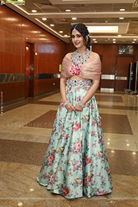 Payal Rajput at Hi Life Jewels Exhibition Launch, HD Gallery