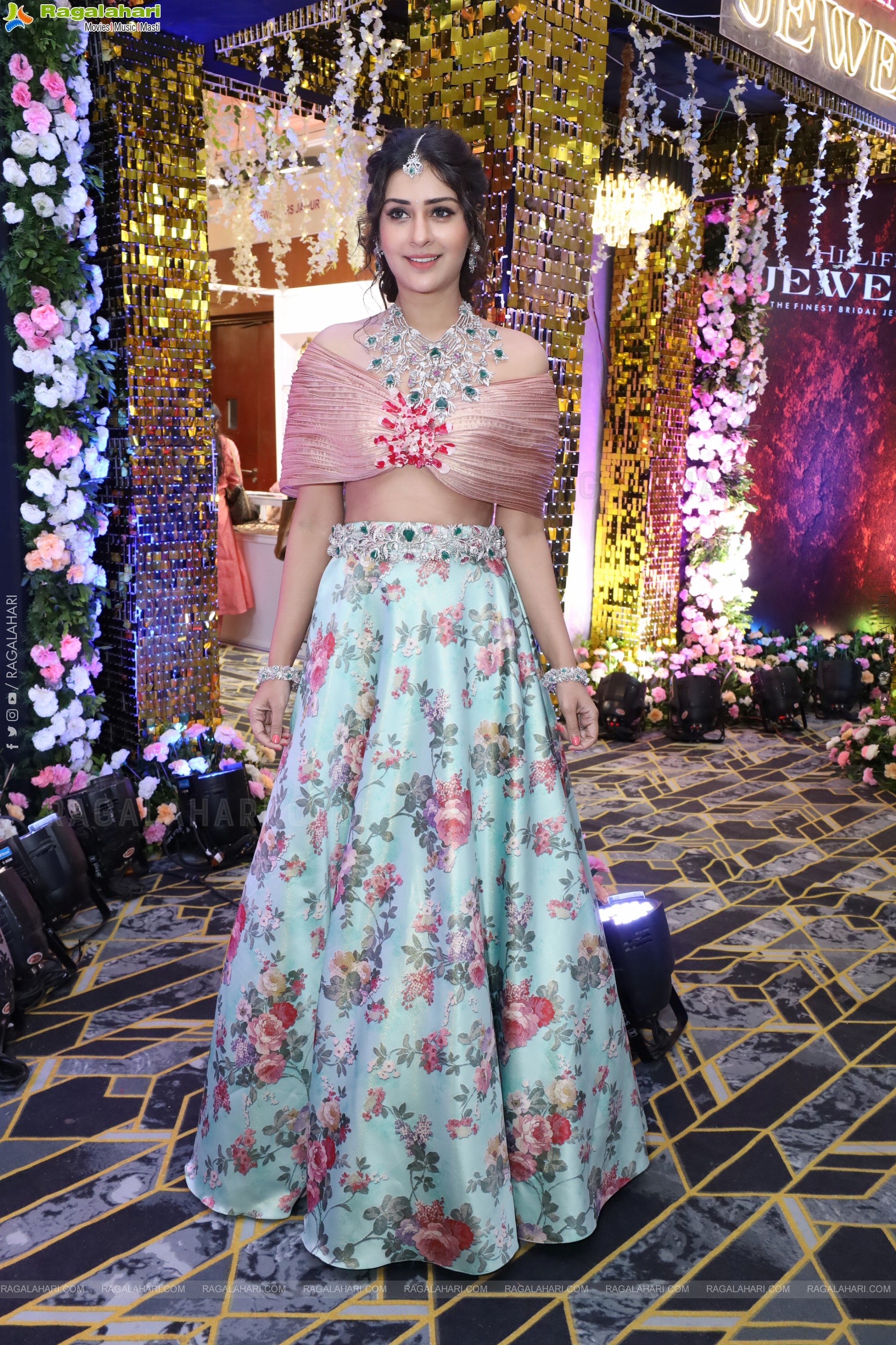 Payal Rajput at Hi Life Jewels Exhibition Launch, HD Gallery