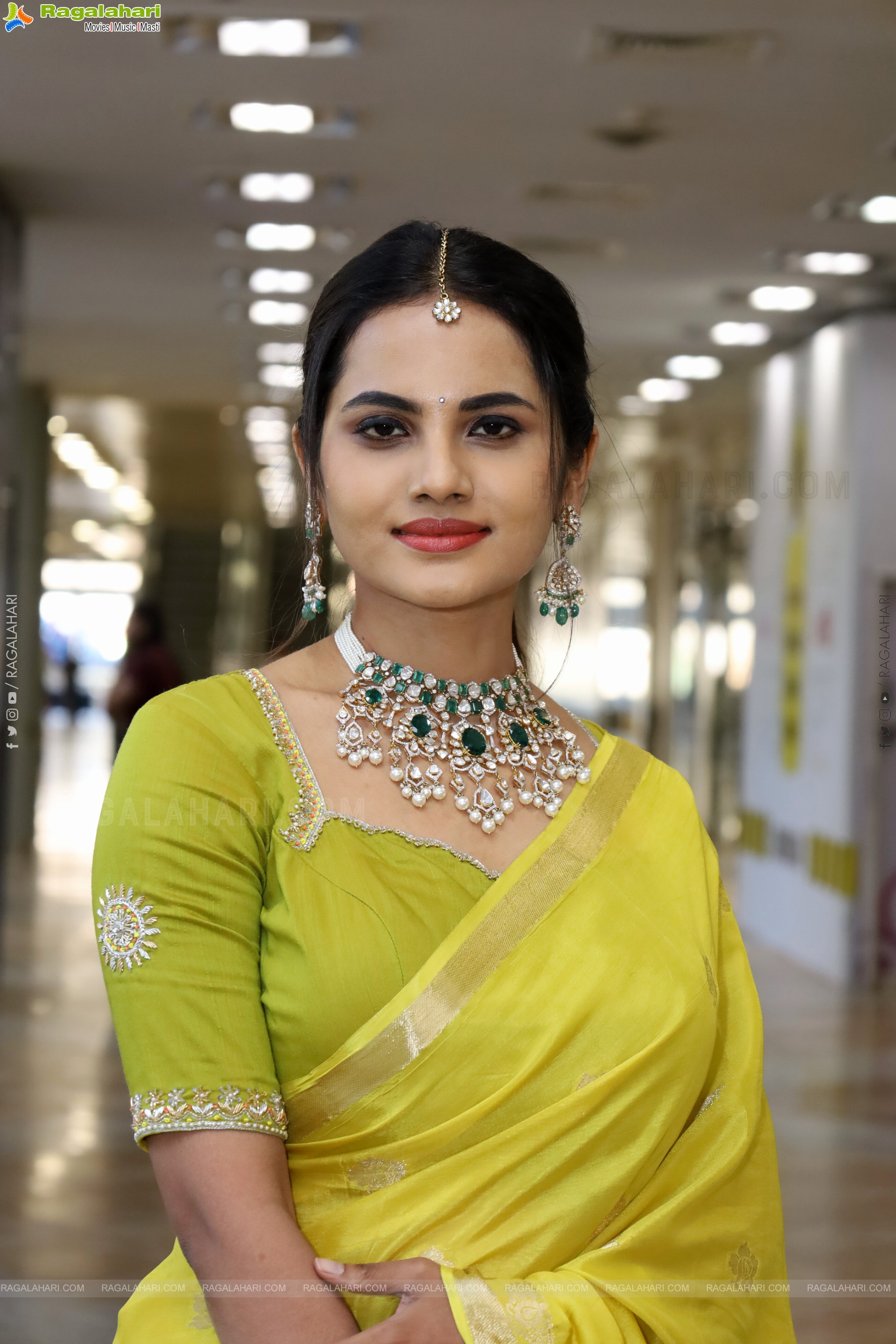 Priyanka Chowdary at Hi Life Jewels Launch, HD Gallery