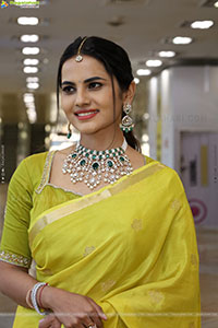 Priyanka Chowdary at Hi Life Jewels Launch