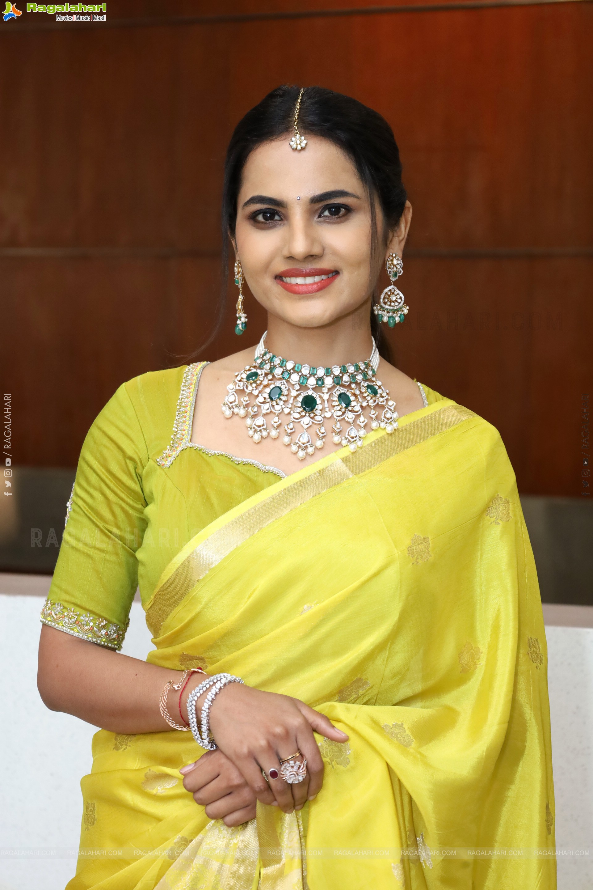Priyanka Chowdary at Hi Life Jewels Launch, HD Gallery