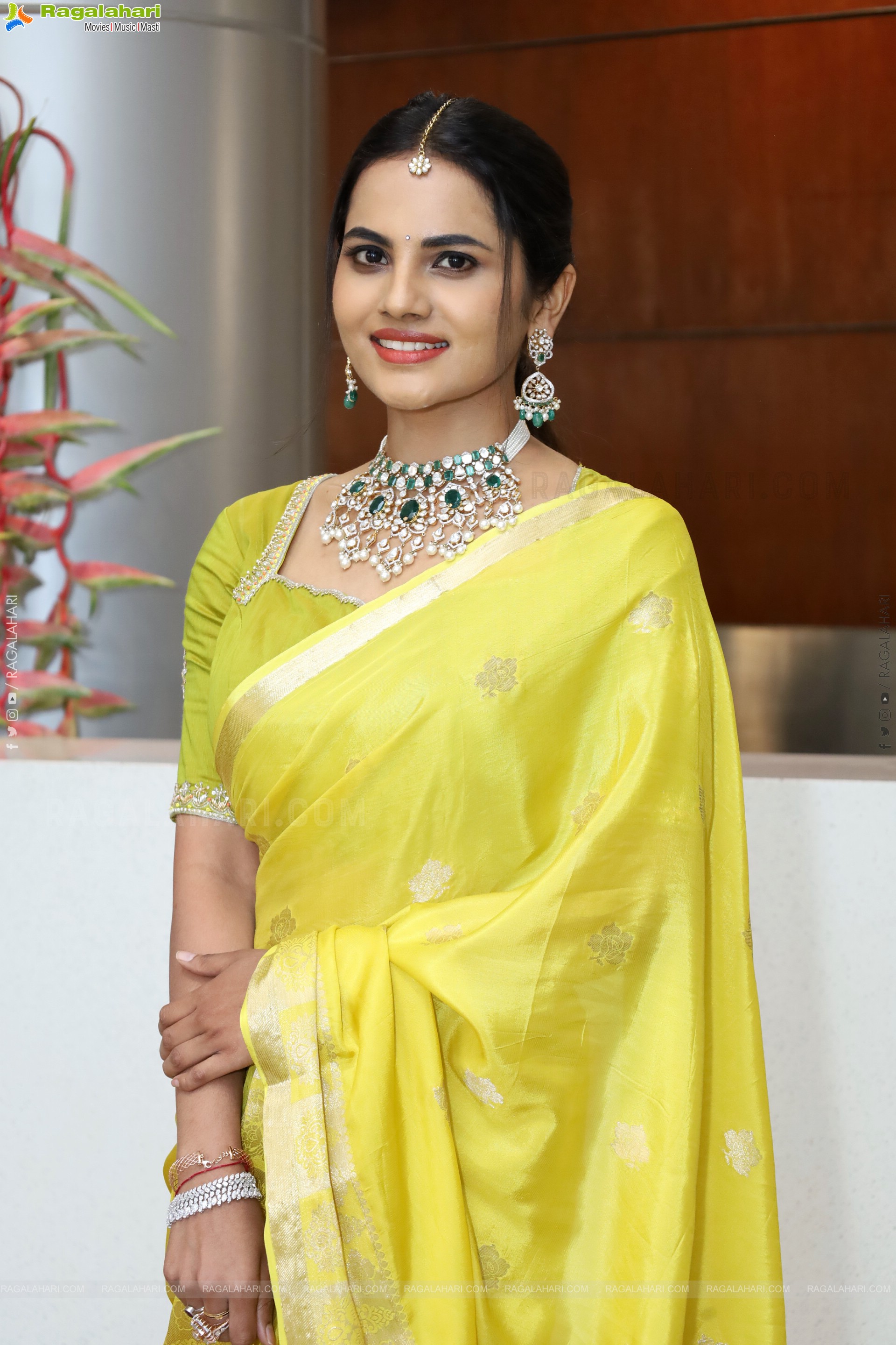 Priyanka Chowdary at Hi Life Jewels Launch, HD Gallery