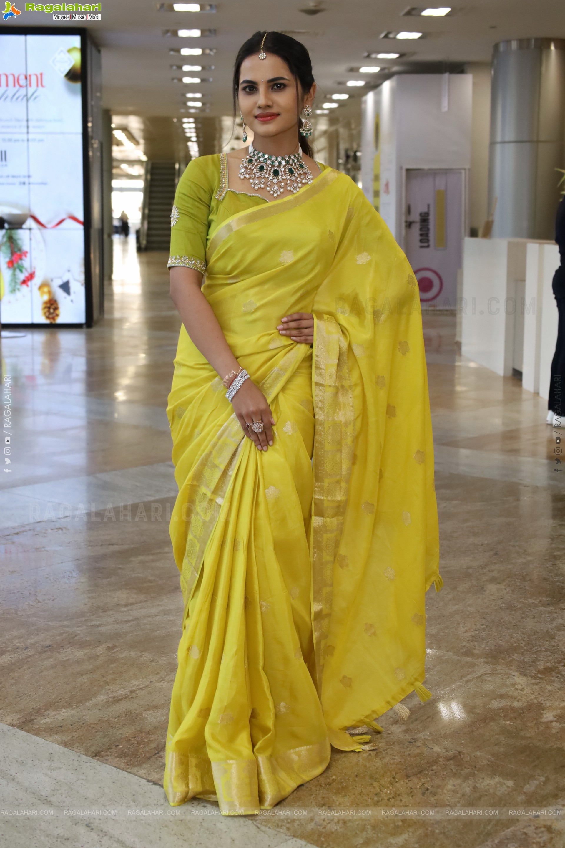Priyanka Chowdary at Hi Life Jewels Launch, HD Gallery