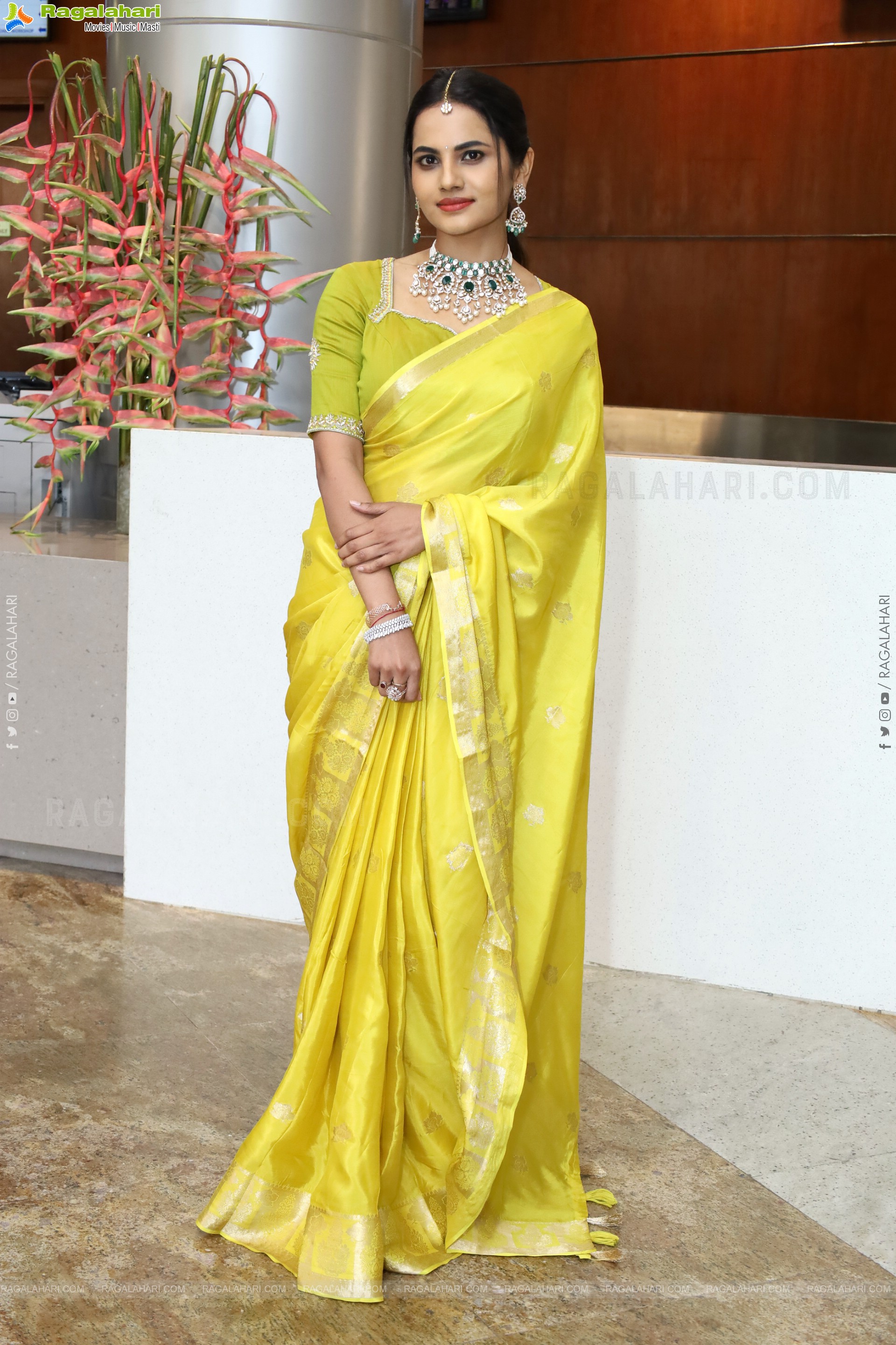 Priyanka Chowdary at Hi Life Jewels Launch, HD Gallery