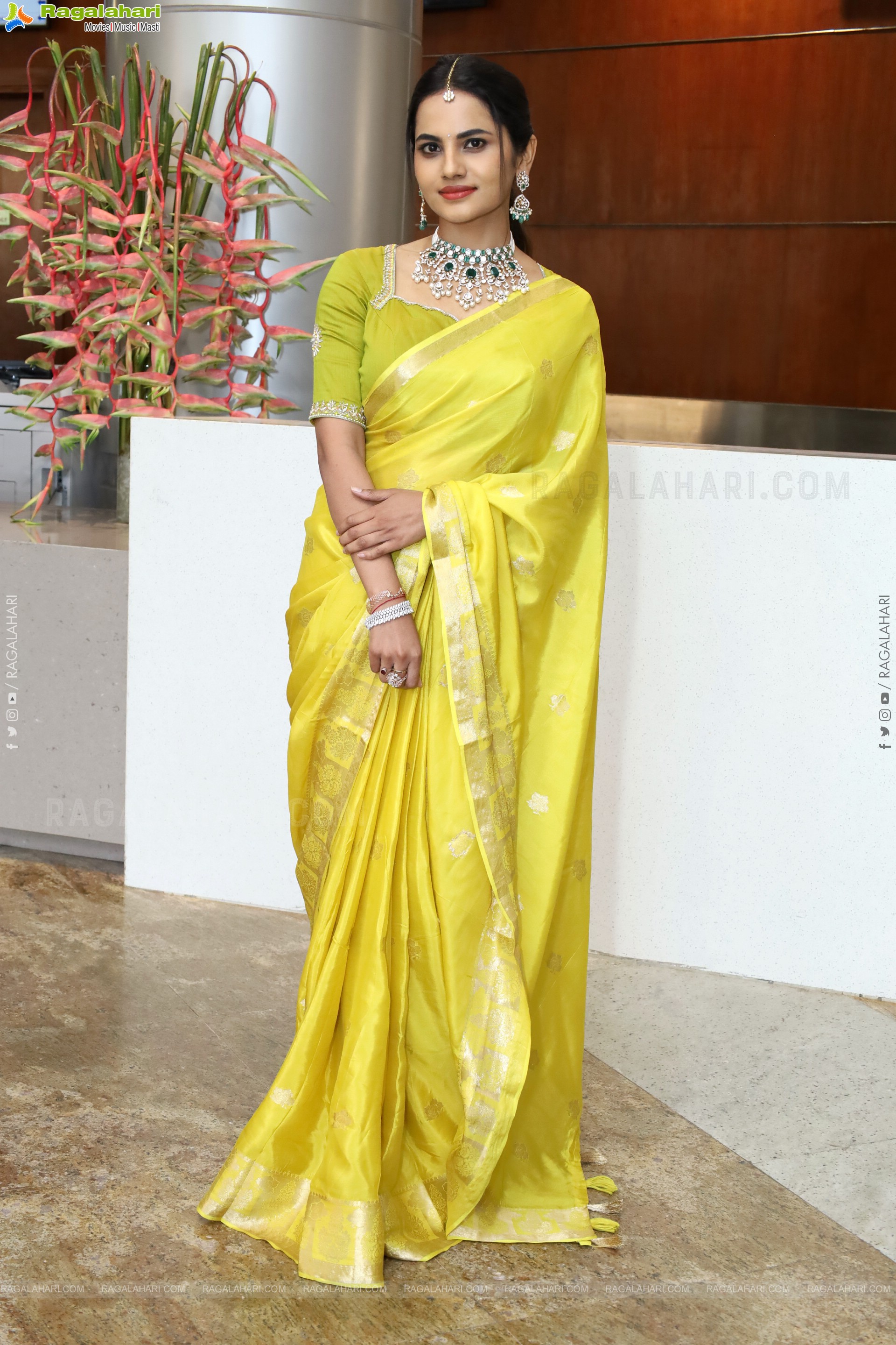 Priyanka Chowdary at Hi Life Jewels Launch, HD Gallery