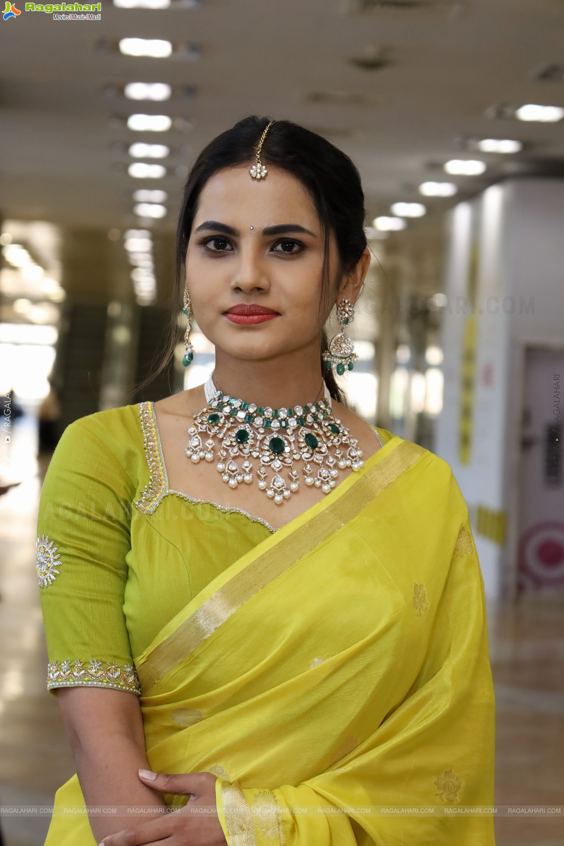 Priyanka Chowdary at Hi Life Jewels Launch, HD Gallery