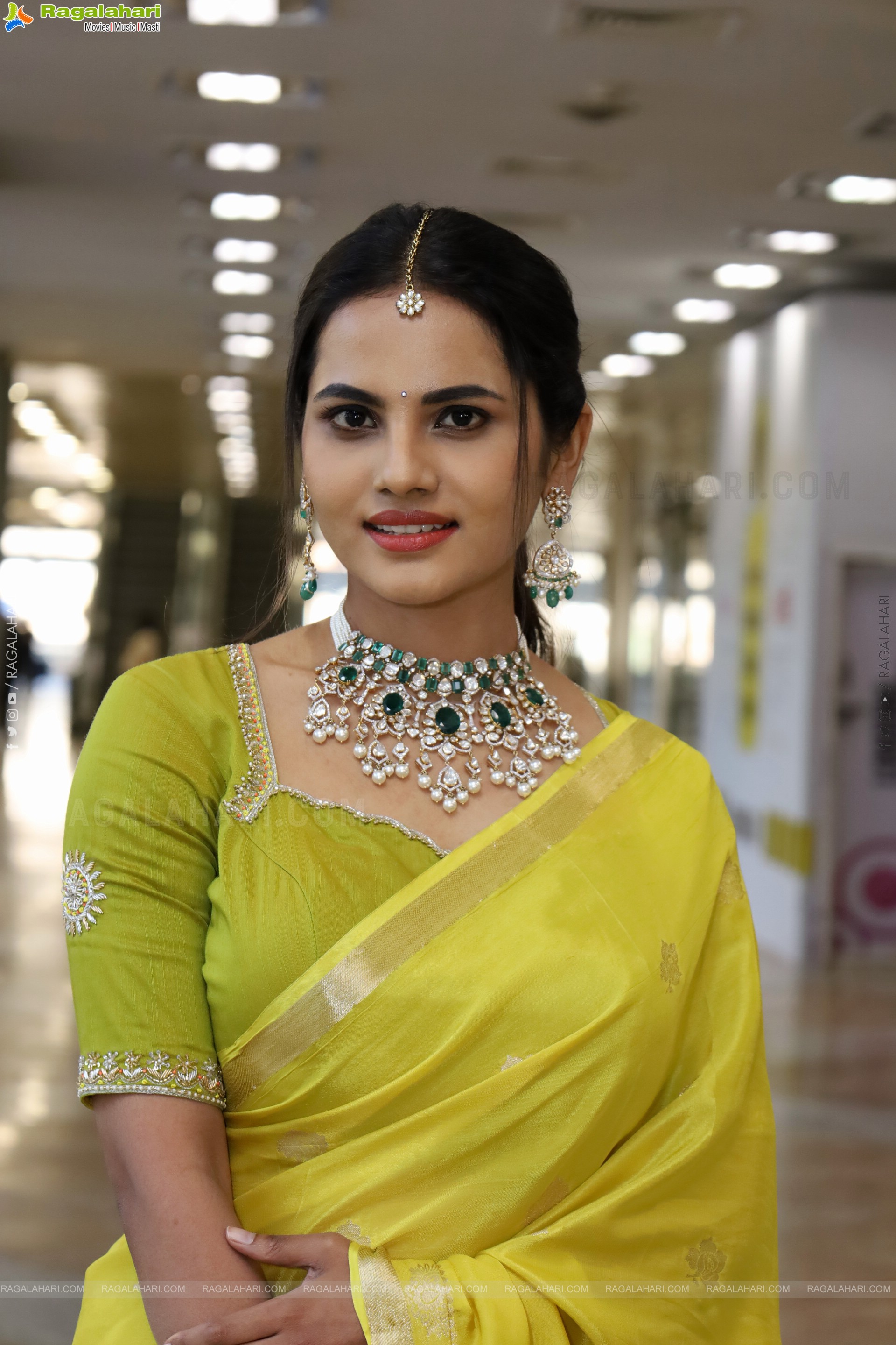 Priyanka Chowdary at Hi Life Jewels Launch, HD Gallery