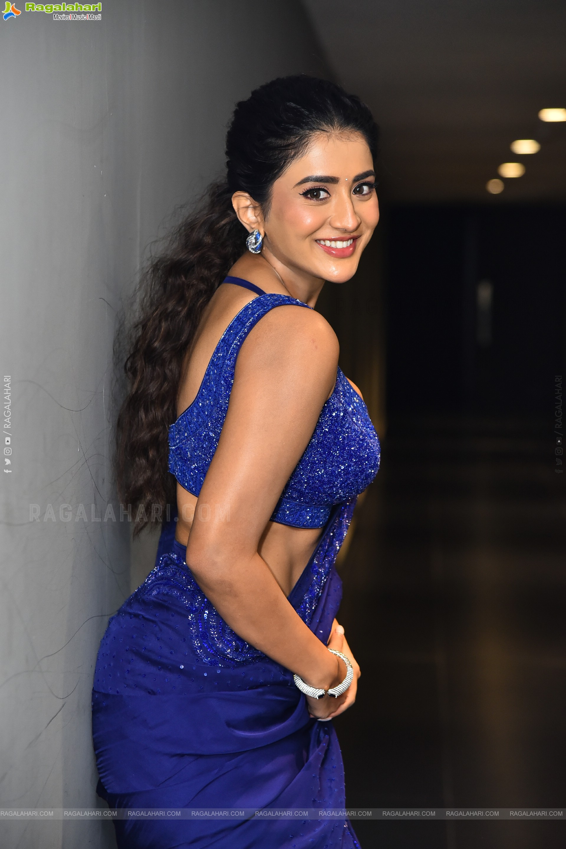 Rashi Singh at 3 Roses Season 2 Prerelease Event, HD Gallery