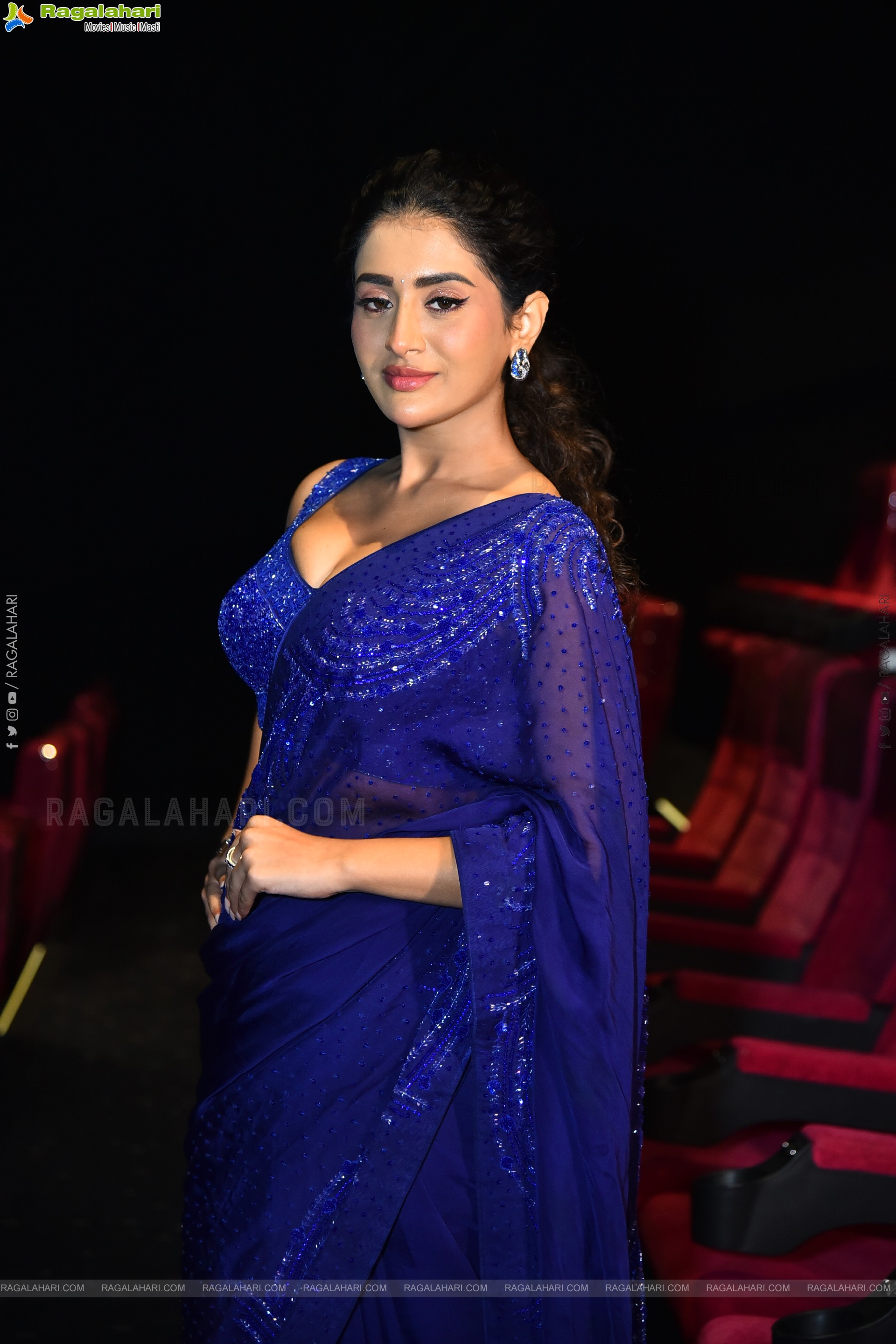 Rashi Singh at 3 Roses Season 2 Prerelease Event, HD Gallery