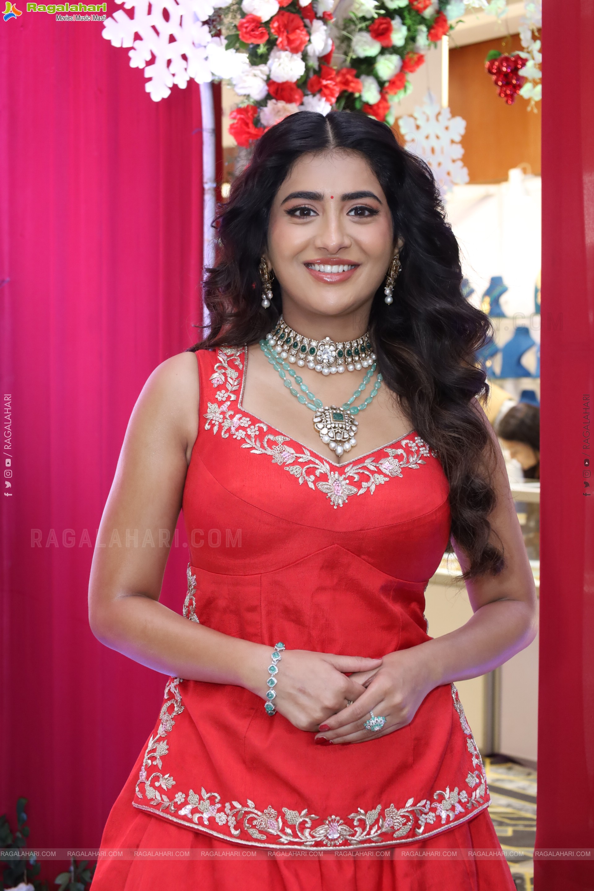 Rashi Singh at Hi Life Exhibition New Year Festive Edition Launch, HD Gallery