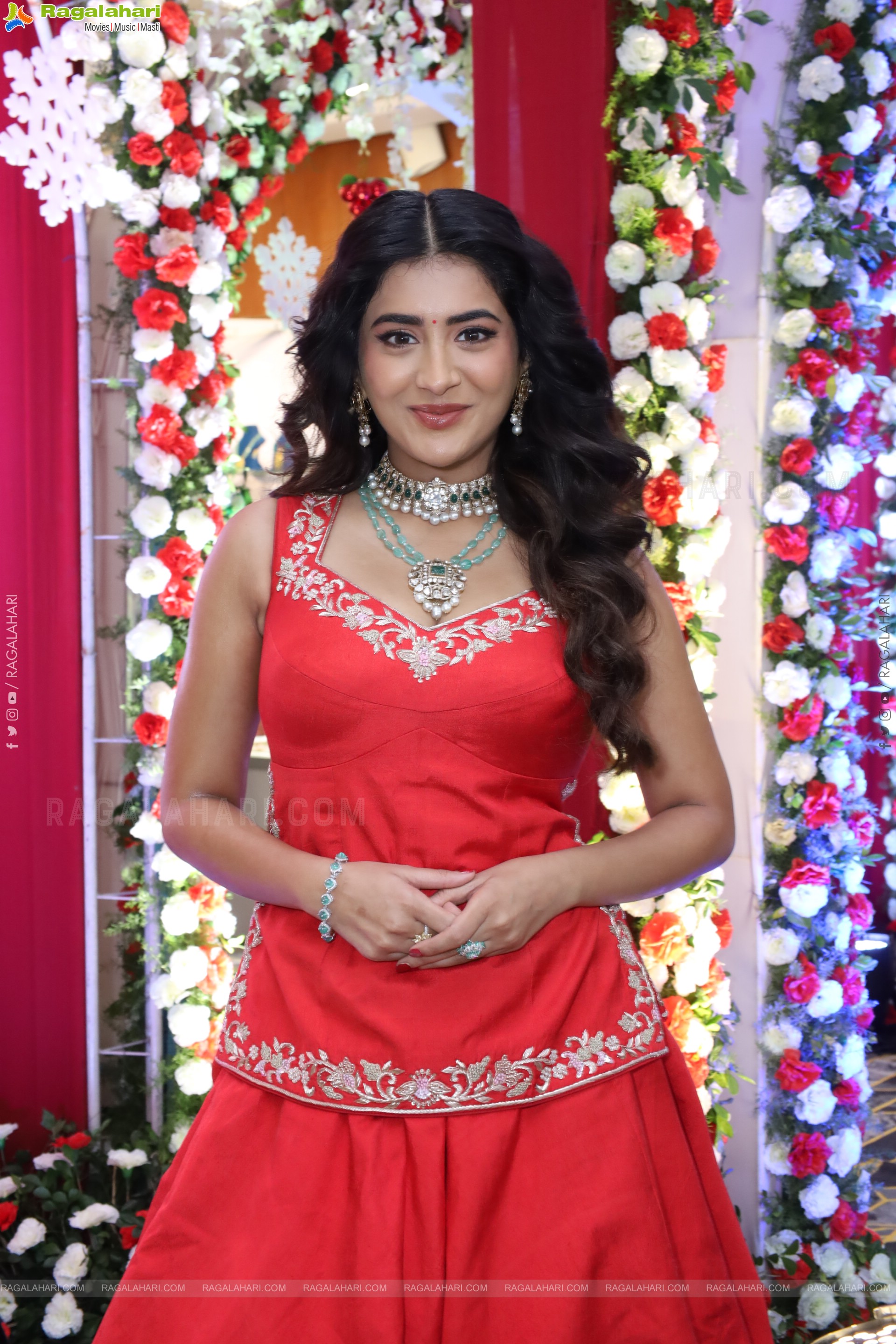 Rashi Singh at Hi Life Exhibition New Year Festive Edition Launch, HD Gallery