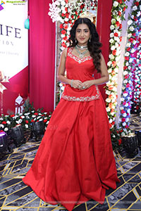 Rashi Singh at Hi Life Exhibition New Year Festive Edition 