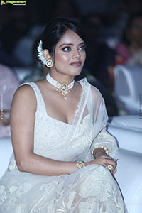 Riddhi Kumar at The Rajasaab Pre Release Event