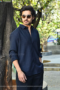 Roshan stills at Champion Movie Interview