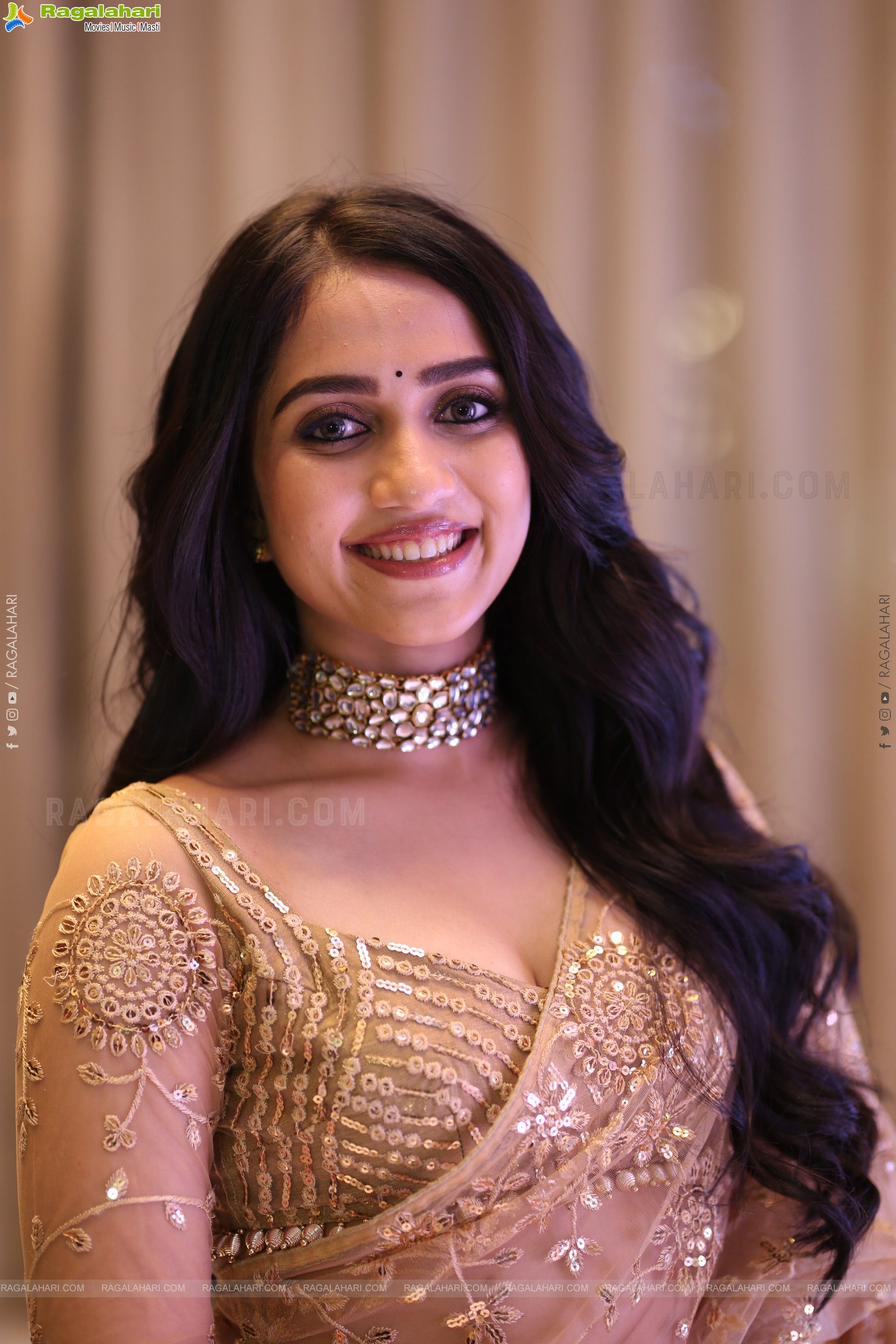 Sakshi Mhadolkar at Mowgli Pre Release Event, HD Gallery