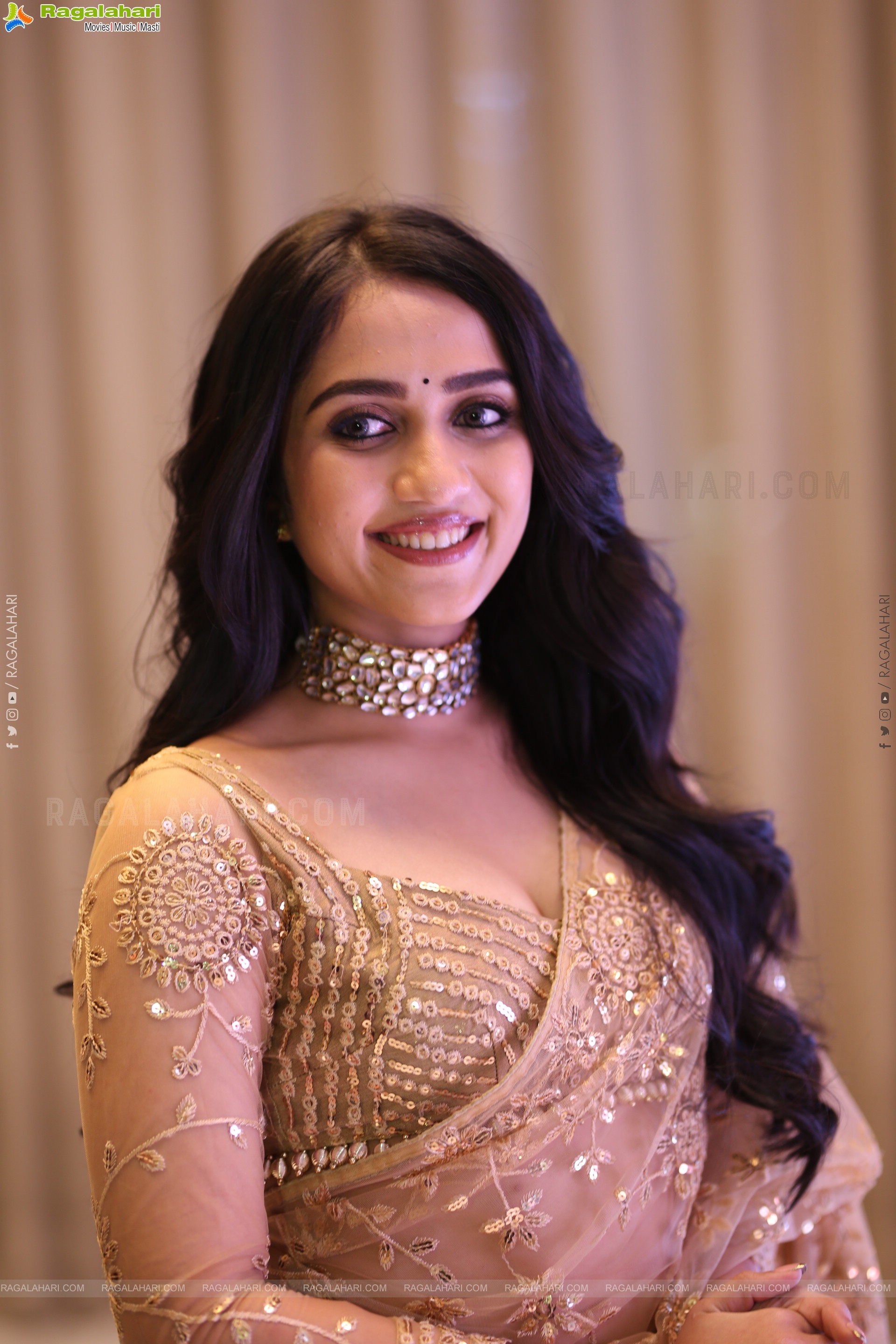 Sakshi Mhadolkar at Mowgli Pre Release Event, HD Gallery