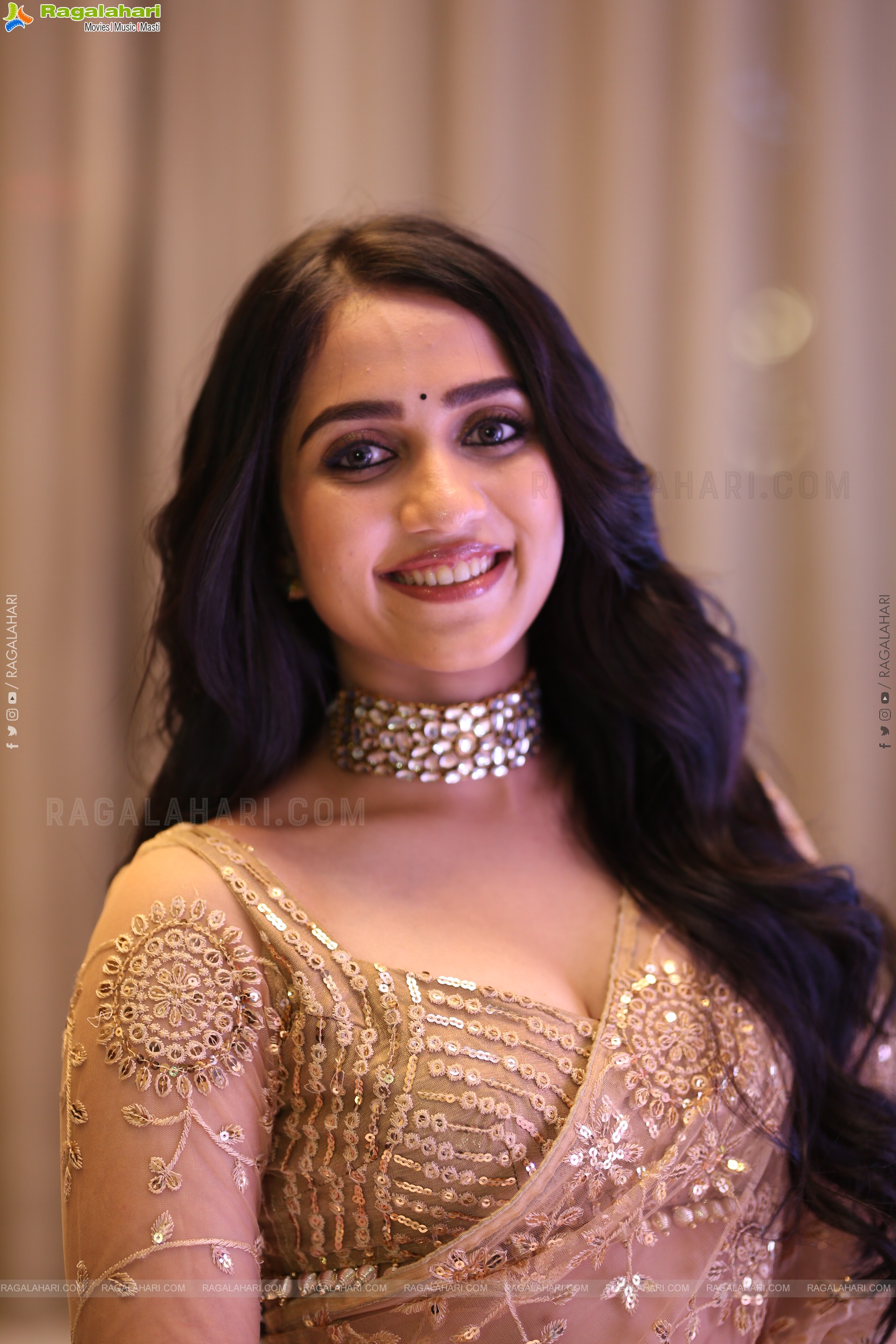 Sakshi Mhadolkar at Mowgli Pre Release Event, HD Gallery