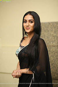 Sakshi Mhadolkar stills in Black Saree, HD Gallery
