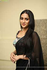 Sakshi Mhadolkar stills in Black Saree, HD Gallery