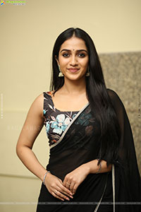 Sakshi Mhadolkar stills in Black Saree, HD Gallery