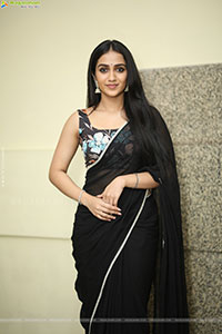 Sakshi Mhadolkar stills in Black Saree, HD Gallery