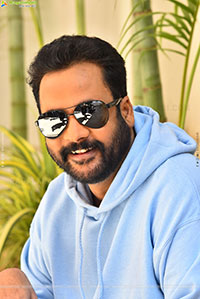 Actor Shivaji at Dhandoraa Movie Interview, HD Gallery